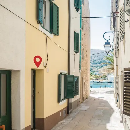 Awesome In Pag With Wifi 펜션