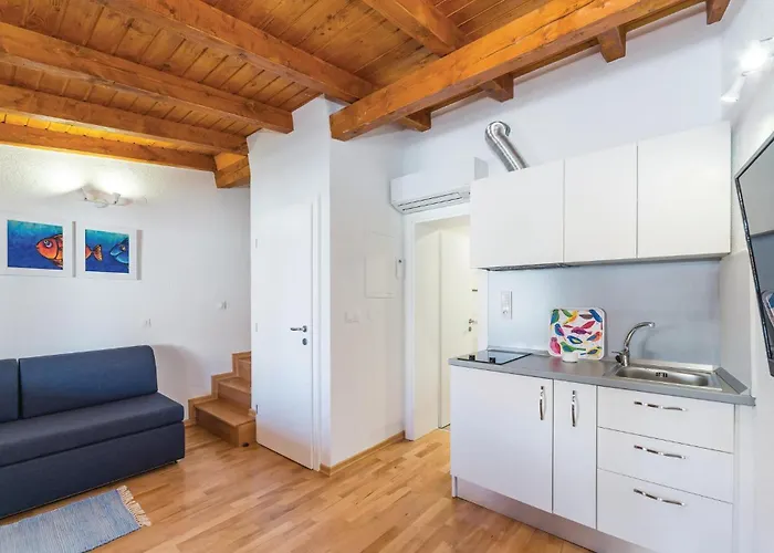 펜션 Awesome In Pag With Wifi