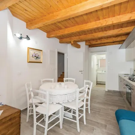 In Pag With Kitchen Casa vacanze Pag Town