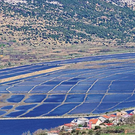 In Pag With Kitchen Pag Town