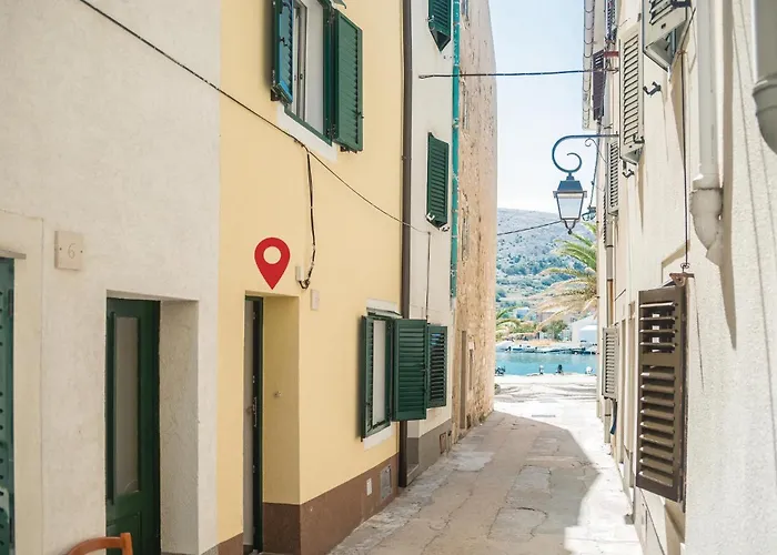 Awesome In Pag With Wifi Nyaraló